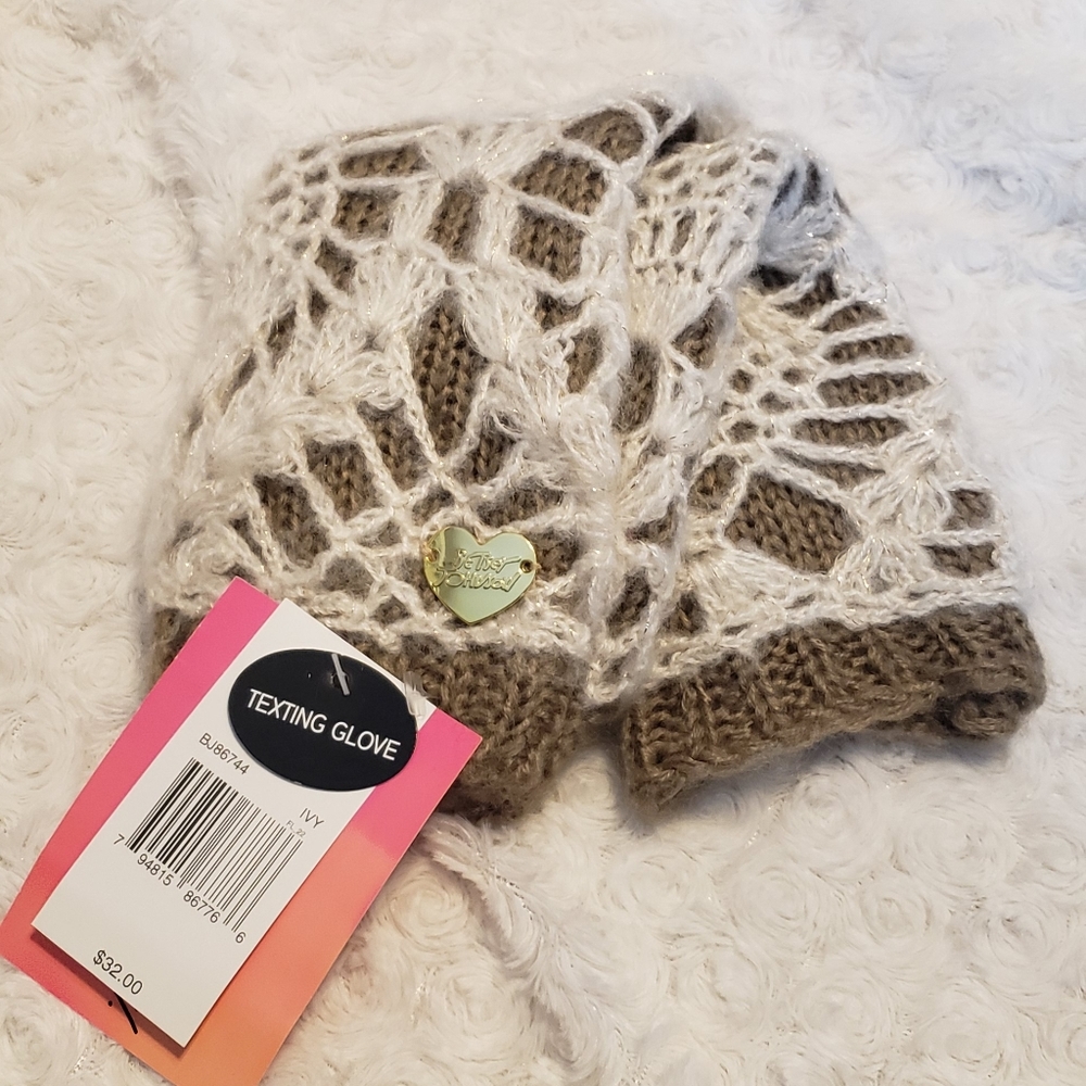 Betsey Johnson texting gloves - Picture 3 of 3